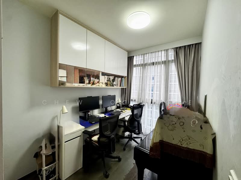 Symphony Suites, 9 Yishun Close, 3 Bedrooms, 915 sqft, Condominium For Sale, by Chew Hock Ngee, 500234601 - Study - PropertyGuru.com.sg