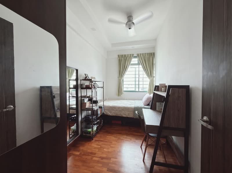 Summerdale, 2 Boon Lay Drive, 4 Bedrooms, 2,131 sqft, Condominium For Sale, by Jay Ng, 500234603 - Bedroom - PropertyGuru.com.sg