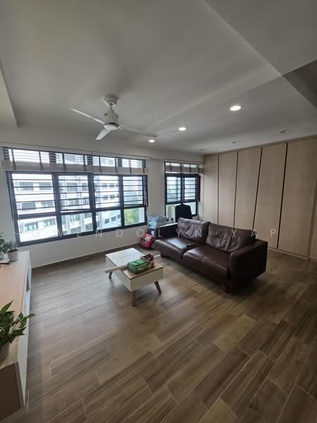 817A Keat Hong Link, 817A Keat Hong Link, 3 Bedrooms, 1,206 sqft, HDB Flat For Rent, by Gwendolyn Yap, 500234605 - Living Room - PropertyGuru.com.sg
