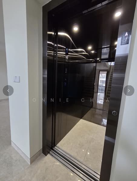 Norma terrace, East Coast / Marine Parade, 5 Bedrooms, 4,200 sqft, Terraced House For Sale, by Ronnie Chia, 500234612 - Lobby - PropertyGuru.com.sg