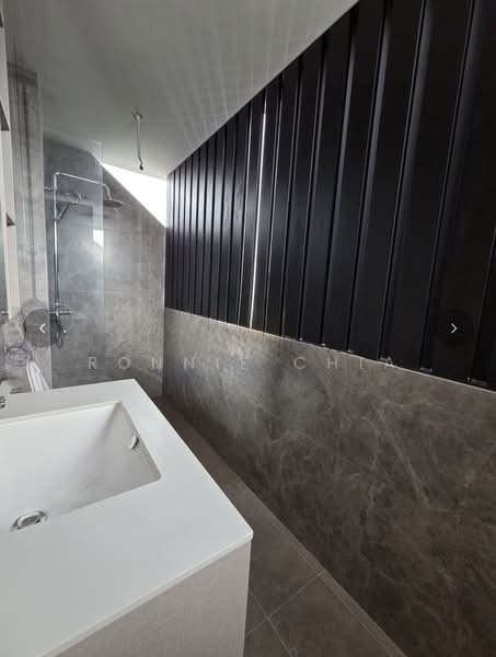 Norma terrace, East Coast / Marine Parade, 5 Bedrooms, 4,200 sqft, Terraced House For Sale, by Ronnie Chia, 500234612 - Bathroom - PropertyGuru.com.sg