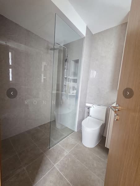 Norma terrace, East Coast / Marine Parade, 5 Bedrooms, 4,200 sqft, Terraced House For Sale, by Ronnie Chia, 500234612 - Bathroom - PropertyGuru.com.sg