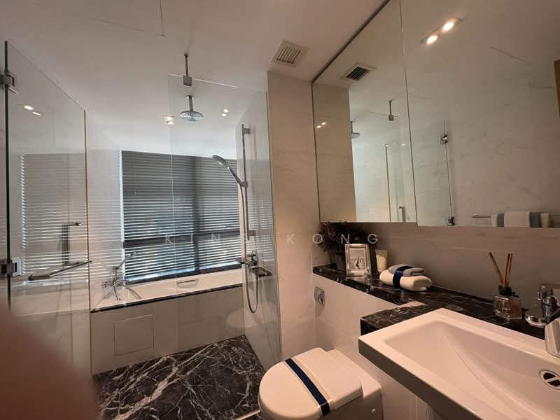 One Shenton, 1 Shenton Way, 4 Bedrooms, 5,651 sqft, Condominium For Sale, by King Kong, 500234622 - Bathroom - PropertyGuru.com.sg
