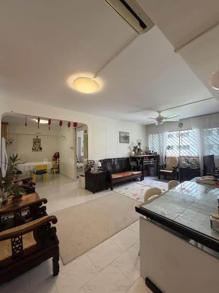419 Hougang Avenue 8, 419 Hougang Avenue 8, 3 Bedrooms, 1,109 sqft, HDB Flat For Sale, by Benson Yew, 500234626 - Living Room - PropertyGuru.com.sg