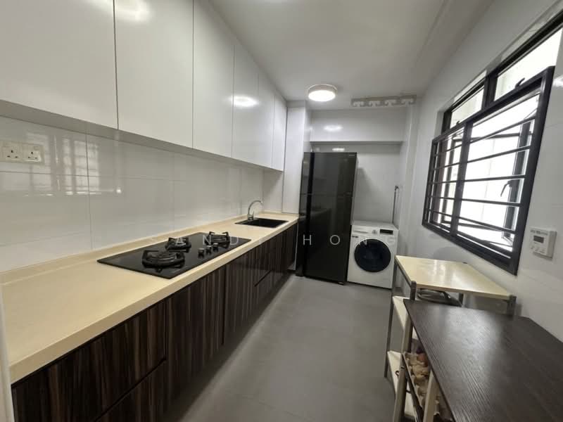271C Jurong West Street 24, 271C Jurong West Street 24, 3 Bedrooms, 1,205 sqft, HDB Flat For Sale, by Sandy Hong, 500234630 - Kitchen - PropertyGuru.com.sg