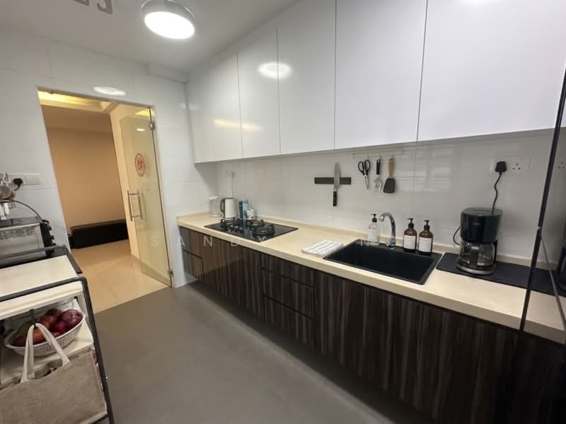 271C Jurong West Street 24, 271C Jurong West Street 24, 3 Bedrooms, 1,205 sqft, HDB Flat For Sale, by Sandy Hong, 500234630 - Kitchen - PropertyGuru.com.sg