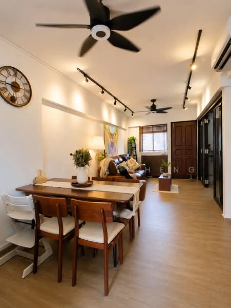 70 Bedok South Road, 70 Bedok South Road, 2 Bedrooms, 721 sqft, HDB Flat For Sale, by Joanne Cheng, 500234645 - Living Room - PropertyGuru.com.sg
