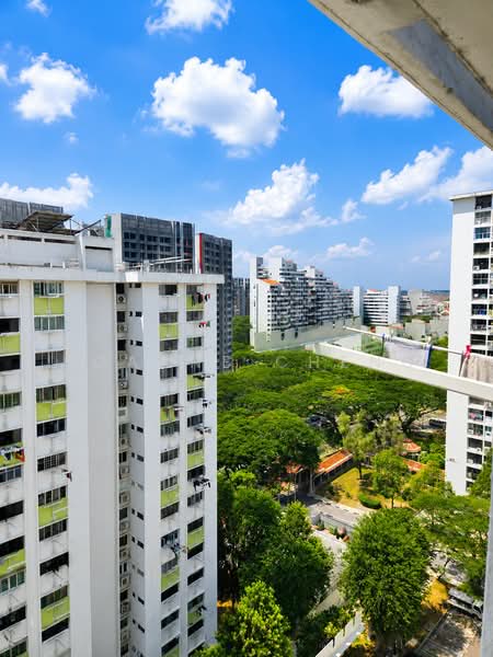 70 Bedok South Road, 70 Bedok South Road, 2 Bedrooms, 721 sqft, HDB Flat For Sale, by Joanne Cheng, 500234645 - Landed & seaview - PropertyGuru.com.sg