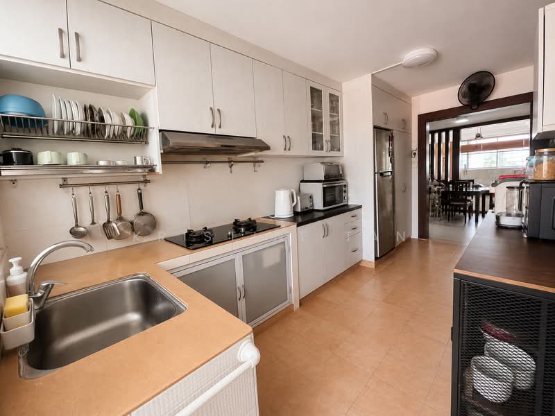 531 Bukit Batok Street 51, 531 Bukit Batok Street 51, 4 Bedrooms, 1,313 sqft, HDB Flat For Sale, by Kristine Tan, 500234650 - Kitchen - PropertyGuru.com.sg