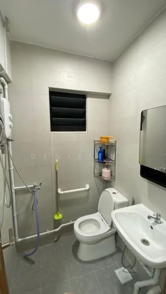 220 Yishun Street 21, 220 Yishun Street 21, Room Rental, 150 sqft, HDB Flat For Rent, by Denise Ho, 500234661 - Bathroom - PropertyGuru.com.sg