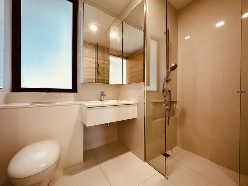 d'Leedon (Former Farrer Court), 7 Leedon Heights, 3 Bedrooms, 1,357 sqft, Condominium For Sale, by Daphne Lean, 500234664 - Bathroom - PropertyGuru.com.sg