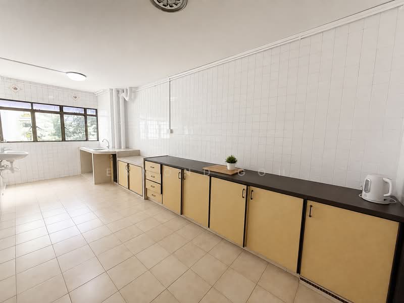 108 Gangsa Road, 108 Gangsa Road, 3 Bedrooms, 1,108 sqft, HDB Flat For Sale, by Esmond Goh, 500234667 - Kitchen - PropertyGuru.com.sg