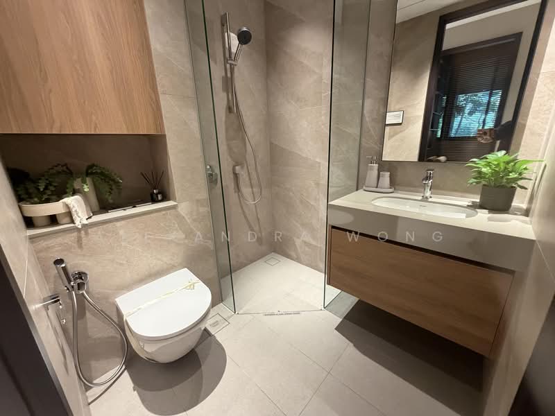 The Hillshore, 292 Pasir Panjang Rd, 4 Bedrooms, 1,055 sqft, Condominium For Sale, by Alexandra Wong, 500234675 - Bathroom - PropertyGuru.com.sg