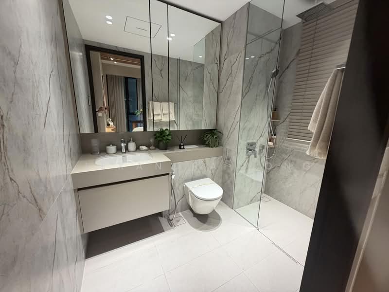 The Hillshore, 292 Pasir Panjang Rd, 4 Bedrooms, 1,055 sqft, Condominium For Sale, by Alexandra Wong, 500234675 - Bathroom - PropertyGuru.com.sg