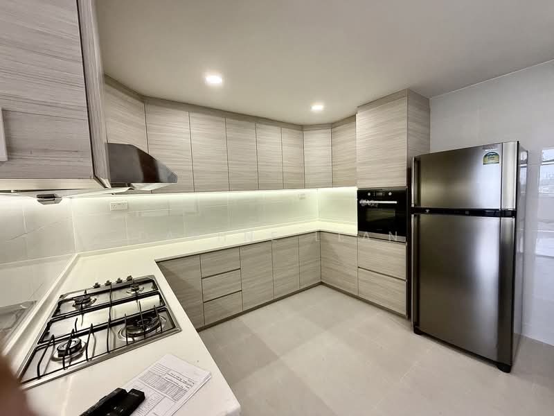 Beverly Hill, 61 Grange Road, 4 Bedrooms, 3,778 sqft, Condominium For Rent, by Daphne Lean, 500234681 - Kitchen - PropertyGuru.com.sg