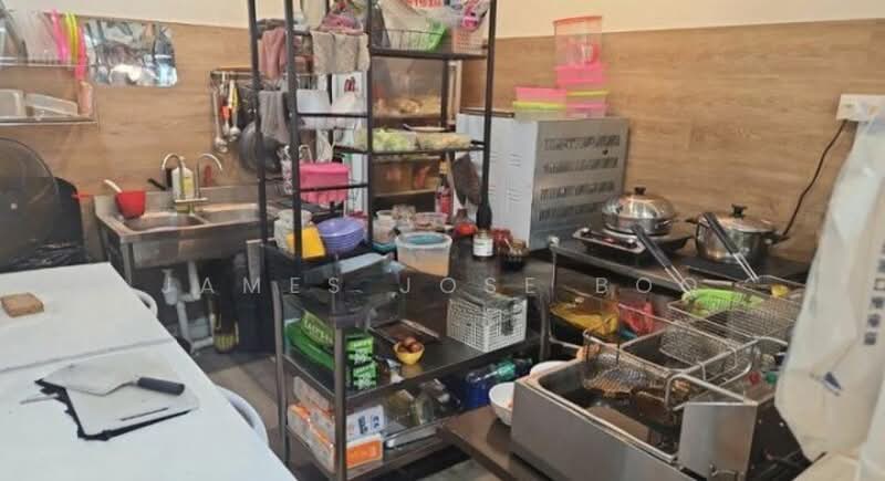 Cheap West Coast shop | fnb approved | Avail soon, , 300 sqft, Shop / Shophouse For Rent, by James Jose Boo, 500234685 - CommercialGuru.com.sg