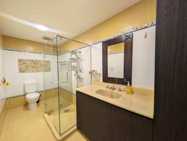 Cascadale, 734 Upper Changi Road East, Bedok / Upper East Coast, Room Rental, 200 sqft, Condominium For Rent, by Desmond Tan, 500234694 - Bathroom - PropertyGuru.com.sg