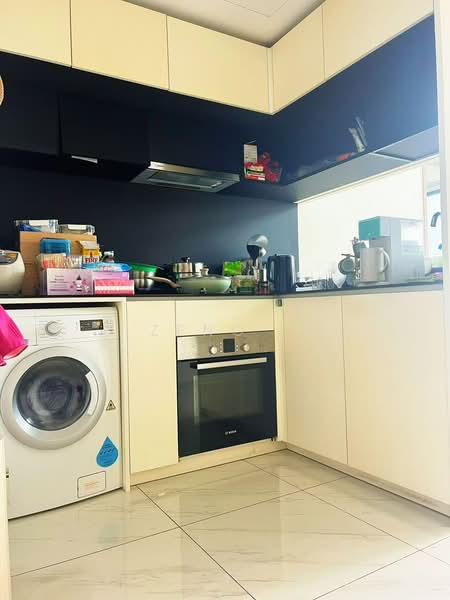 Le Quest, 10 Bukit Batok Street 41, 2 Bedrooms, 732 sqft, Condominium For Rent, by Zeno ., 500234697 - Kitchen - PropertyGuru.com.sg