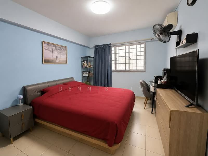 868 Yishun Street 81, 868 Yishun Street 81, 3 Bedrooms, 904 sqft, HDB Flat For Sale, by Dennis Lim, 500234701 - Bedroom - PropertyGuru.com.sg