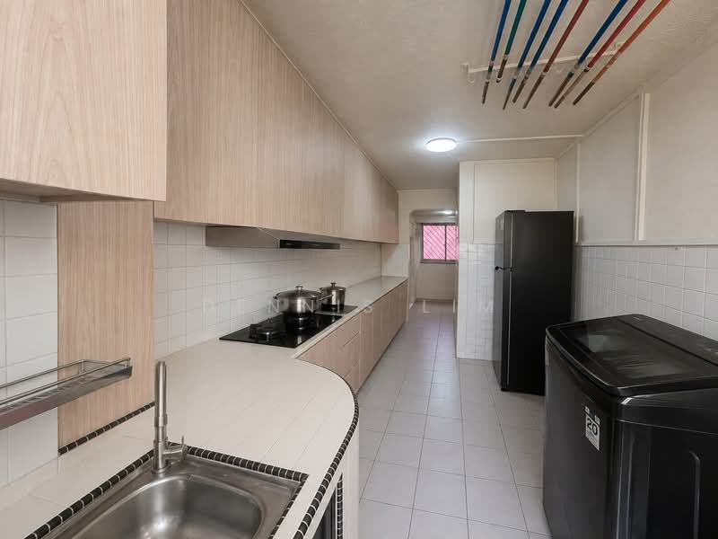 868 Yishun Street 81, 868 Yishun Street 81, 3 Bedrooms, 904 sqft, HDB Flat For Sale, by Dennis Lim, 500234701 - Kitchen - PropertyGuru.com.sg