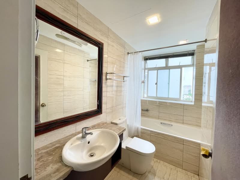 Casablanca, 23 Rosewood Drive, 3 Bedrooms, 936 sqft, Condominium For Sale, by Bennett Lee, 500234709 - Bathroom - PropertyGuru.com.sg