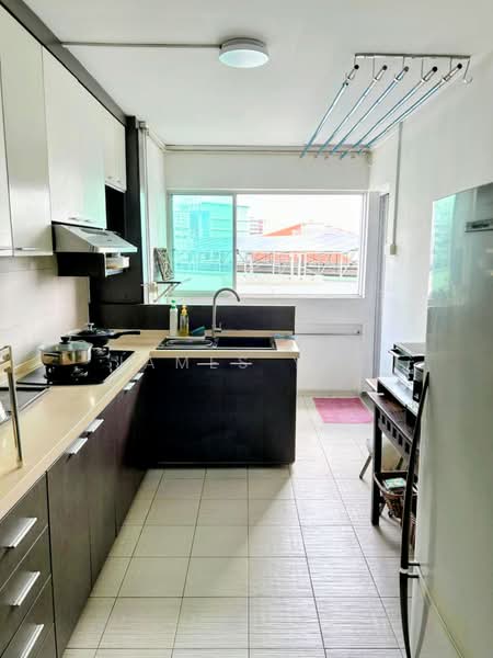 333 Serangoon Avenue 3, 333 Serangoon Avenue 3, 3 Bedrooms, 904 sqft, HDB Flat For Sale, by James Yeo, 500234723 - Kitchen - PropertyGuru.com.sg