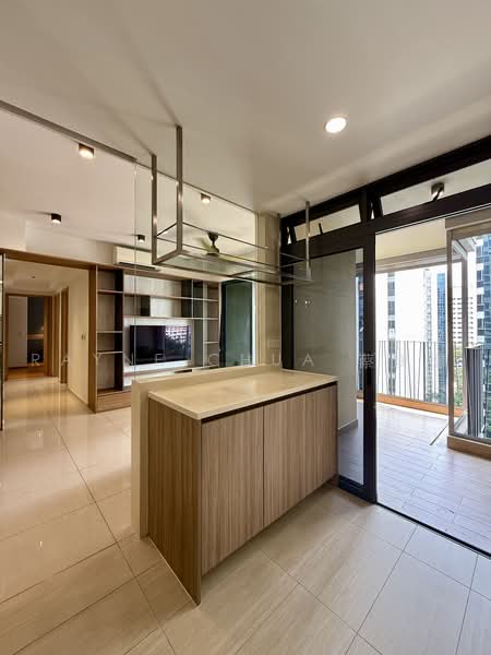 Hundred Palms Residences, 262 Yio Chu Kang Road, 3 Bedrooms, 1,055 sqft, Condominium For Rent, by Rayne Chua 蔡美慧, 500234730 - Kitchen - PropertyGuru.com.sg