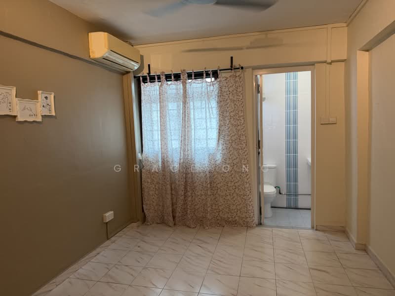 407 Sin Ming Avenue, 407 Sin Ming Avenue, 2 Bedrooms, 689 sqft, HDB Flat For Sale, by Grace Ong, 500234731 - Bathroom - PropertyGuru.com.sg