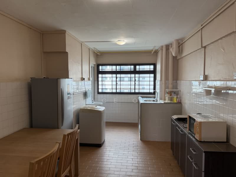 407 Sin Ming Avenue, 407 Sin Ming Avenue, 2 Bedrooms, 689 sqft, HDB Flat For Sale, by Grace Ong, 500234731 - Kitchen - PropertyGuru.com.sg