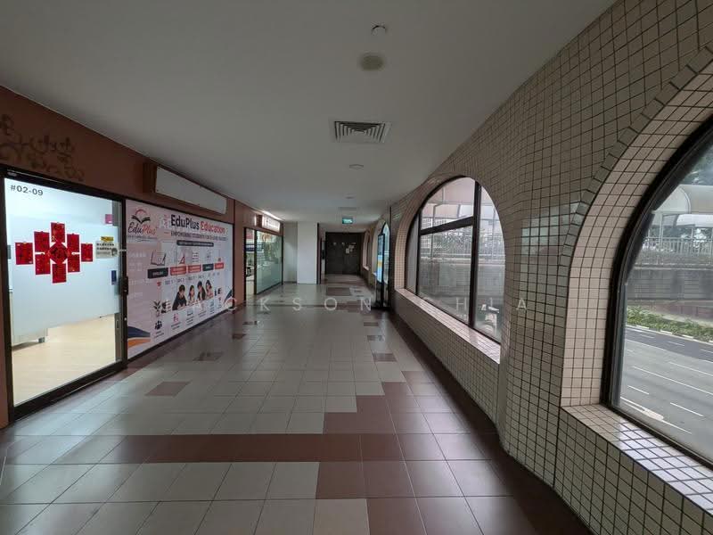 Furama City Centre, 60 Eu Tong Sen Street, Boat Quay / Raffles Place / Marina, 409 sqft, Mall Shop For Rent, by Jackson Chia, 500234735 - Corridor - CommercialGuru.com.sg