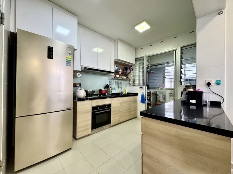 445A Bukit Batok West Avenue 8, 445A Bukit Batok West Avenue 8, 3 Bedrooms, 1,001 sqft, HDB Flat For Sale, by Douglas Chew, 500234740 - Kitchen - PropertyGuru.com.sg