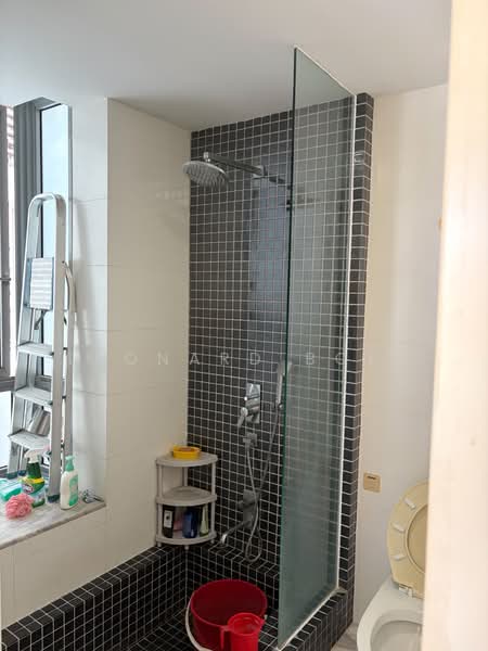 Ferraria Park Condo, 26 Flora Drive, 2 Bedrooms, 915 sqft, Condominium For Rent, by Leonard Boey, 500234741 - Bathroom - PropertyGuru.com.sg