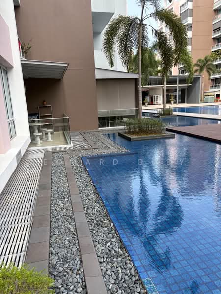 Ferraria Park Condo, 26 Flora Drive, 2 Bedrooms, 915 sqft, Condominium For Rent, by Leonard Boey, 500234741 - Exterior - PropertyGuru.com.sg