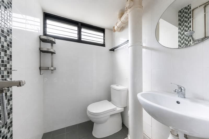 231 Ang Mo Kio Avenue 3, 231 Ang Mo Kio Avenue 3, 3 Bedrooms, 990 sqft, HDB Flat For Sale, by Elaine Wong, 500234750 - Bathroom - PropertyGuru.com.sg