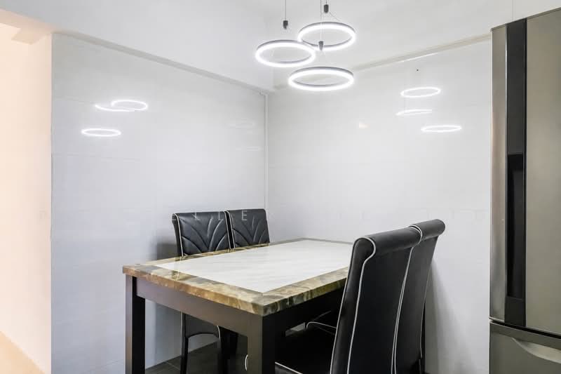 231 Ang Mo Kio Avenue 3, 231 Ang Mo Kio Avenue 3, 3 Bedrooms, 990 sqft, HDB Flat For Sale, by Elaine Wong, 500234750 - Dining Room - PropertyGuru.com.sg