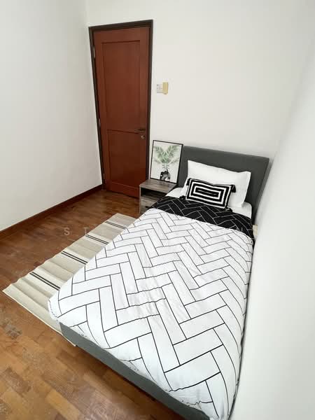 Emerald Garden, 33 Club Street, Room Rental, 120 sqft, Condominium For Rent, by Steve Voon, 500234760 - Bedroom - PropertyGuru.com.sg