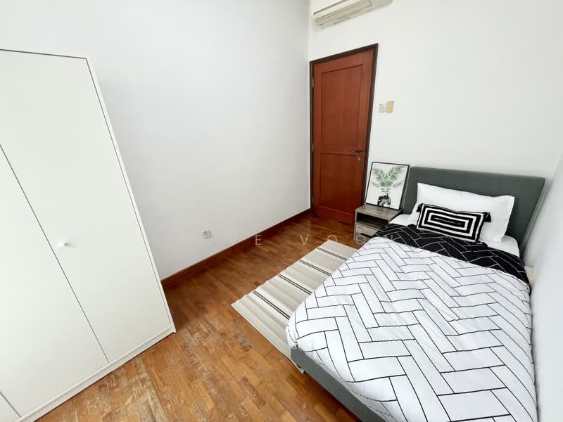 Emerald Garden, 33 Club Street, Room Rental, 120 sqft, Condominium For Rent, by Steve Voon, 500234760 - Bedroom - PropertyGuru.com.sg