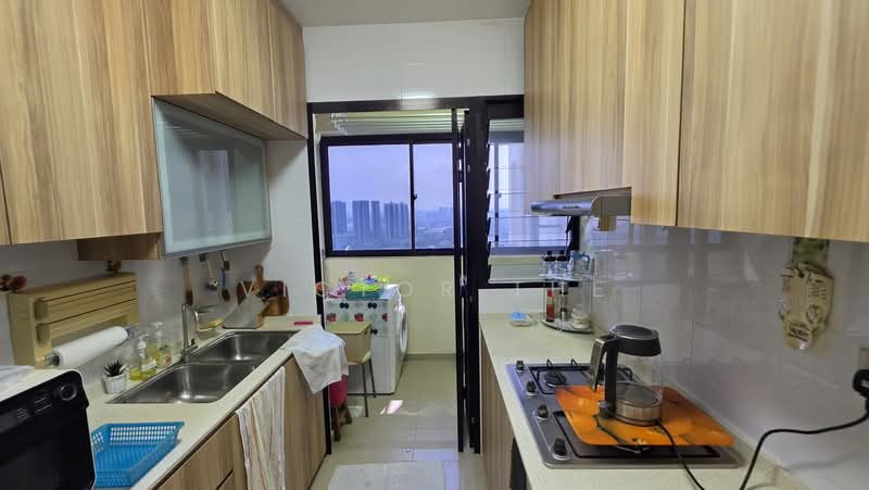 208A Clementi Avenue 6, 208A Clementi Avenue 6, 2 Bedrooms, 732 sqft, HDB Flat For Rent, by Victor The, 500234767 - Kitchen - PropertyGuru.com.sg