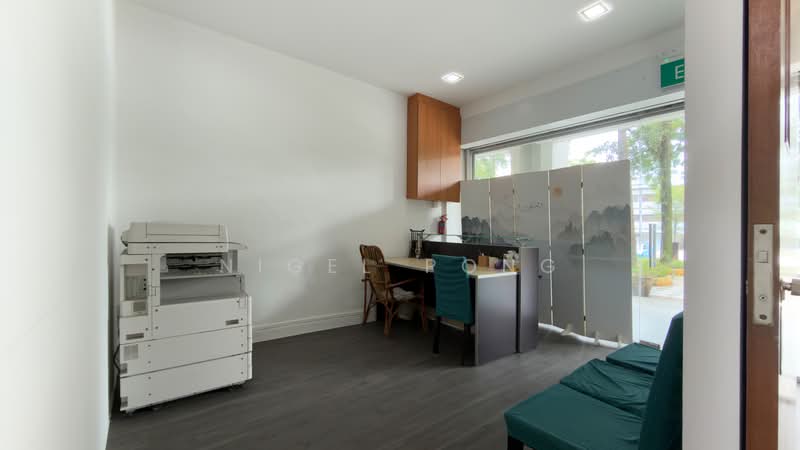 519 JURONG WEST STREET 52