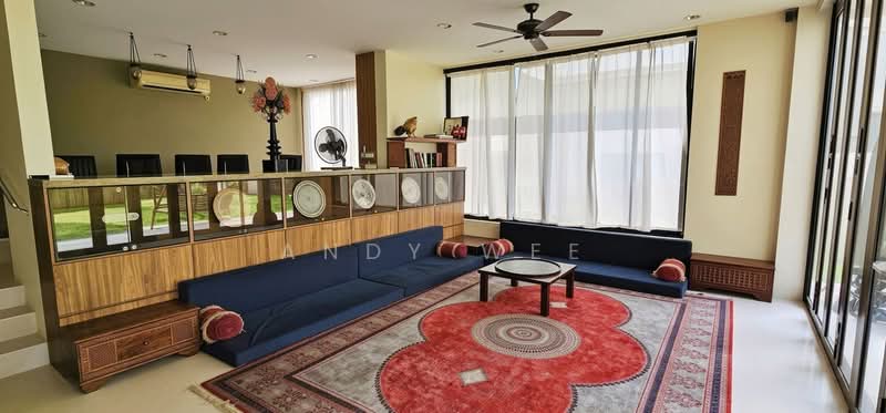 Sennett 3sty Semi-D Large Land Size Huge GFA Renovated in 2013, Sennett Road, 8 Bedrooms, 6,500 sqft, Semi-Detached House For Sale, by Andy Wee, 500234805 - Living Room - PropertyGuru.com.sg