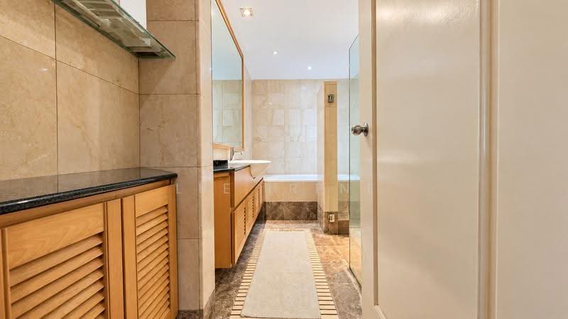 Saraca Villas, Saraca Terrace, Seletar / Yio Chu Kang, 5 Bedrooms, 3,300 sqft, Terraced House For Sale, by Lee Irene, 500234807 - Bathroom - PropertyGuru.com.sg