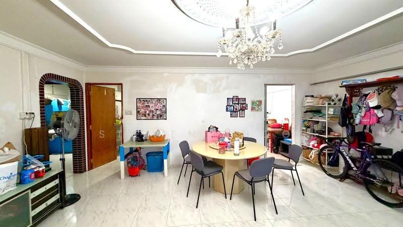 276 Yishun Street 22, 276 Yishun Street 22, Sembawang / Yishun, Room Rental, 904 sqft, HDB Flat For Rent, by Steven Choo, 500234810 - Living Room - PropertyGuru.com.sg