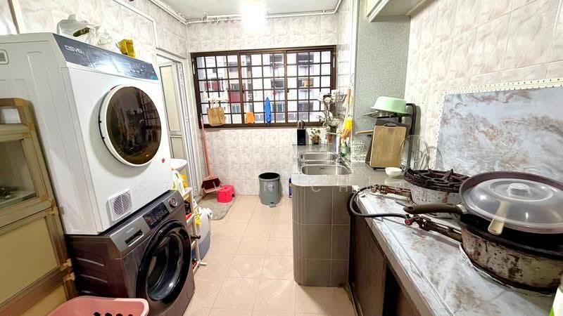 276 Yishun Street 22, 276 Yishun Street 22, Sembawang / Yishun, Room Rental, 904 sqft, HDB Flat For Rent, by Steven Choo, 500234810 - Kitchen - PropertyGuru.com.sg