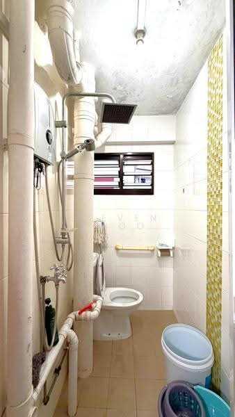 276 Yishun Street 22, 276 Yishun Street 22, Sembawang / Yishun, Room Rental, 904 sqft, HDB Flat For Rent, by Steven Choo, 500234810 - Bathroom - PropertyGuru.com.sg