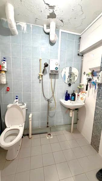 276 Yishun Street 22, 276 Yishun Street 22, Sembawang / Yishun, Room Rental, 904 sqft, HDB Flat For Rent, by Steven Choo, 500234810 - Bathroom - PropertyGuru.com.sg