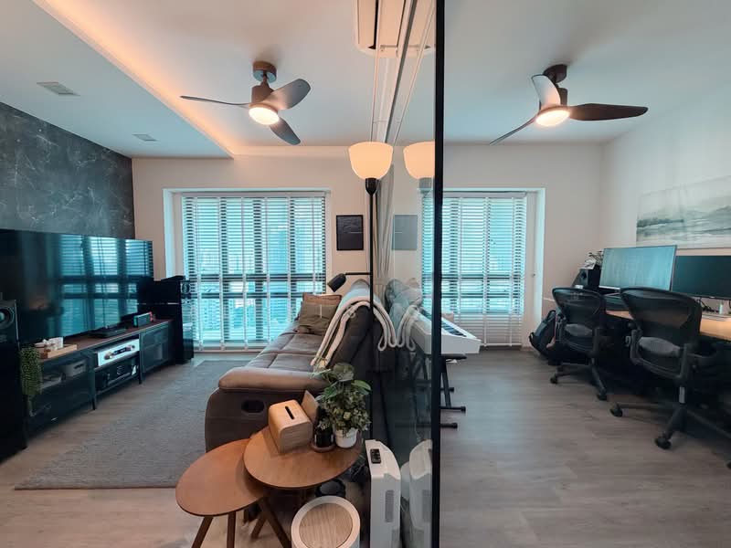 87 Dawson Road, 87 Dawson Road, 2 Bedrooms, 700 sqft, HDB Flat For Sale, by Alexis Quek, 500234839 - Living Room - PropertyGuru.com.sg