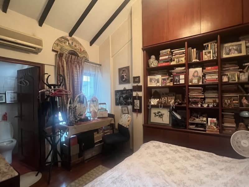 Yuk Tong Avenue, , 6 Bedrooms, 4,000 sqft, Terraced House For Sale, by Liau Li Jun, 500234846 - Bedroom - PropertyGuru.com.sg