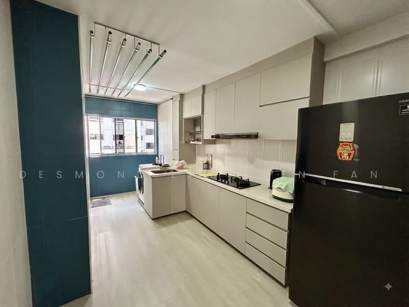 221 Pending Road, 221 Pending Road, 3 Bedrooms, 1,108 sqft, HDB Flat For Sale, by Desmond Lim Chen Fan, 500234852 - Kitchen - PropertyGuru.com.sg