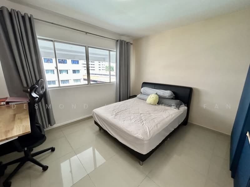 221 Pending Road, 221 Pending Road, 3 Bedrooms, 1,108 sqft, HDB Flat For Sale, by Desmond Lim Chen Fan, 500234852 - Bedroom - PropertyGuru.com.sg