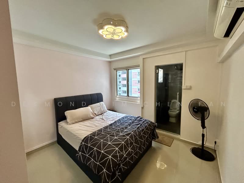 221 Pending Road, 221 Pending Road, 3 Bedrooms, 1,108 sqft, HDB Flat For Sale, by Desmond Lim Chen Fan, 500234852 - Bedroom - PropertyGuru.com.sg